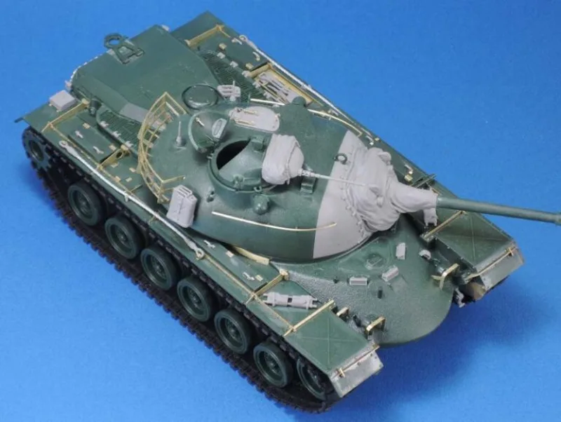 Фото Собранный комплект модели из литой смолы в масштабе 1/35, набор детализации танка M48A2/A2C (без танка), в разобранном виде и неокрашенном виде №2