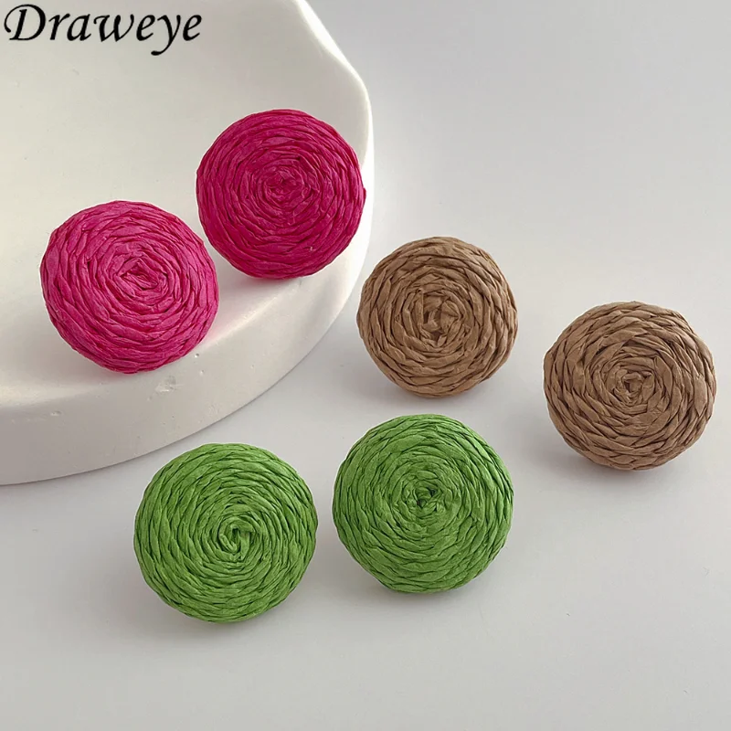 

Draweye Korean Fashion Rattan Solid Stud Earrings for Women Spring Summer Sweet Jewelry Simple Vintage Pendientes Mujer