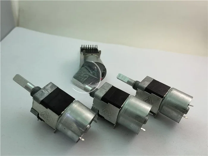 Двухмоторный потенциометр DELTA M1610G 20KAX2 10KBX2 100KBX2 ручка 25MMF-1