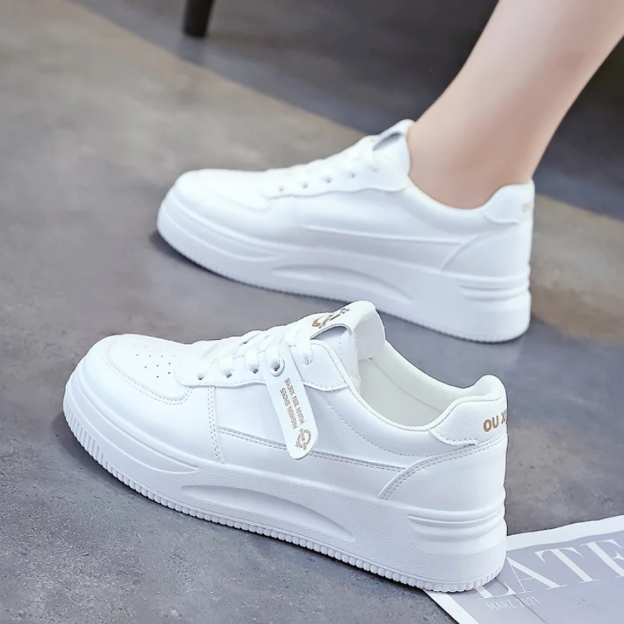 

Кроссовки женские на платформе, повседневная спортивная обувь для отдыха, белые, на осень