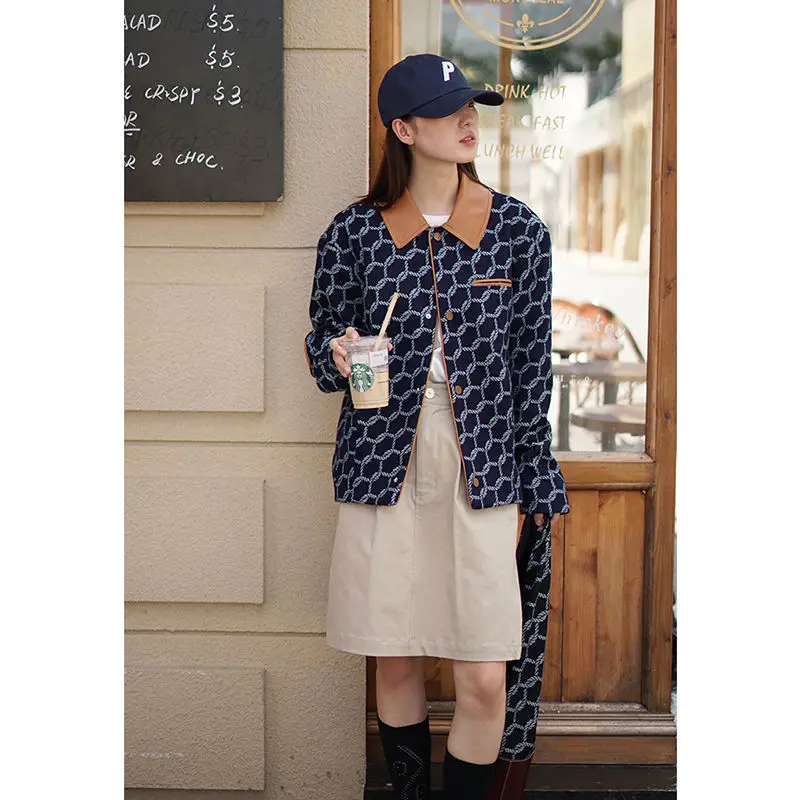 Женская бейсбольная куртка с отложным воротником |