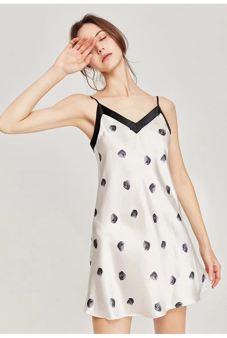 Женская атласная ночная сорочка на бретелях-спагетти рубашка без рукавов с