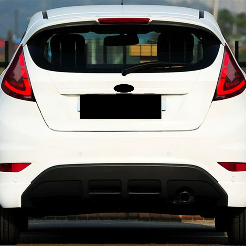 Светодиодный задний фонарь в сборе для Ford Fiesta 09-15 модифицированный потоковый