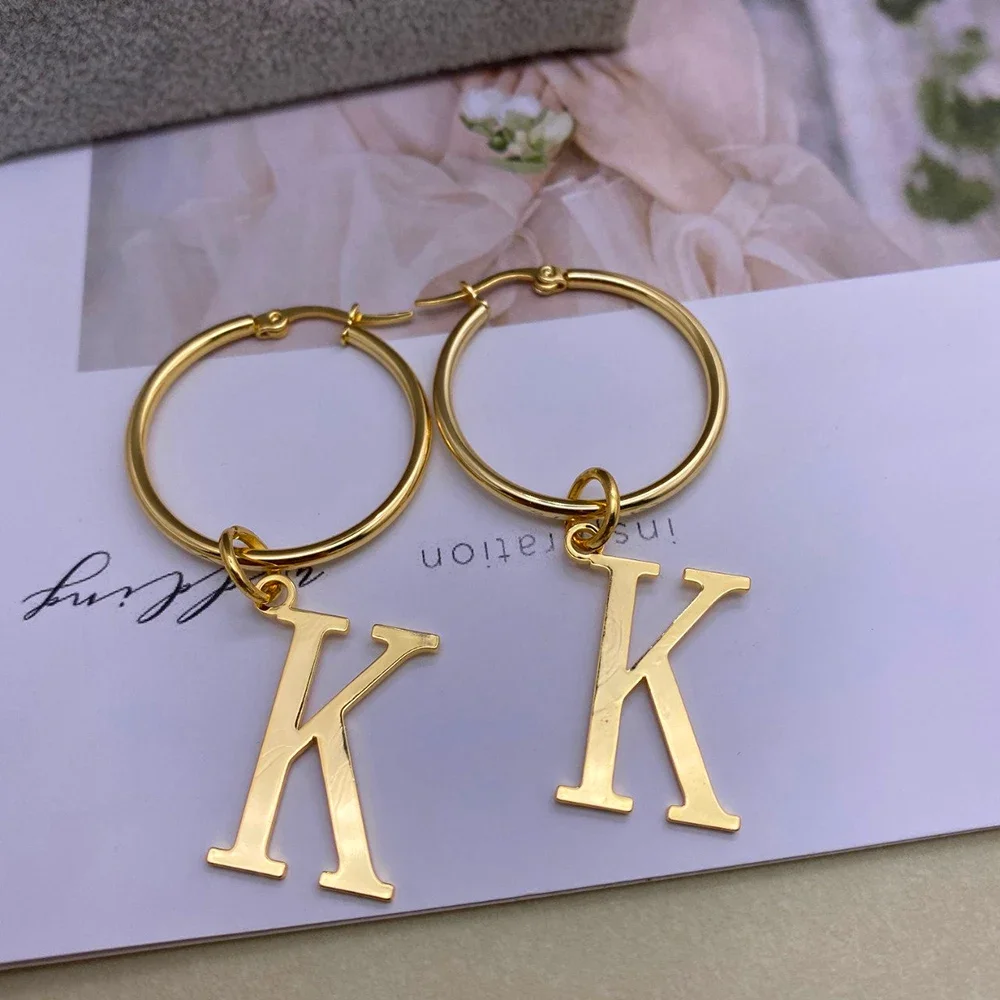 

Большие серьги-гвоздики из нержавеющей стали с буквами, золотого цвета