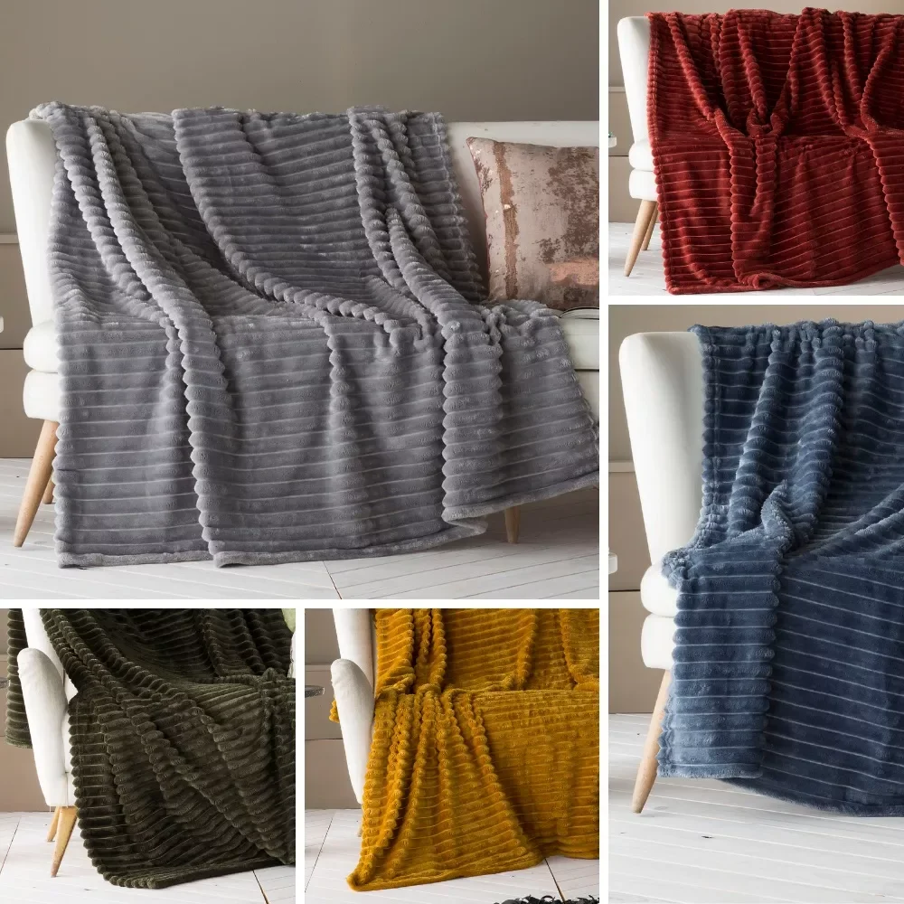 

NEW IN Blanket Plaid Mod. ASPEN T polyester100 % green, blue gray, mustard and CORAL.130 X 170 CM. And 150X220 CM.