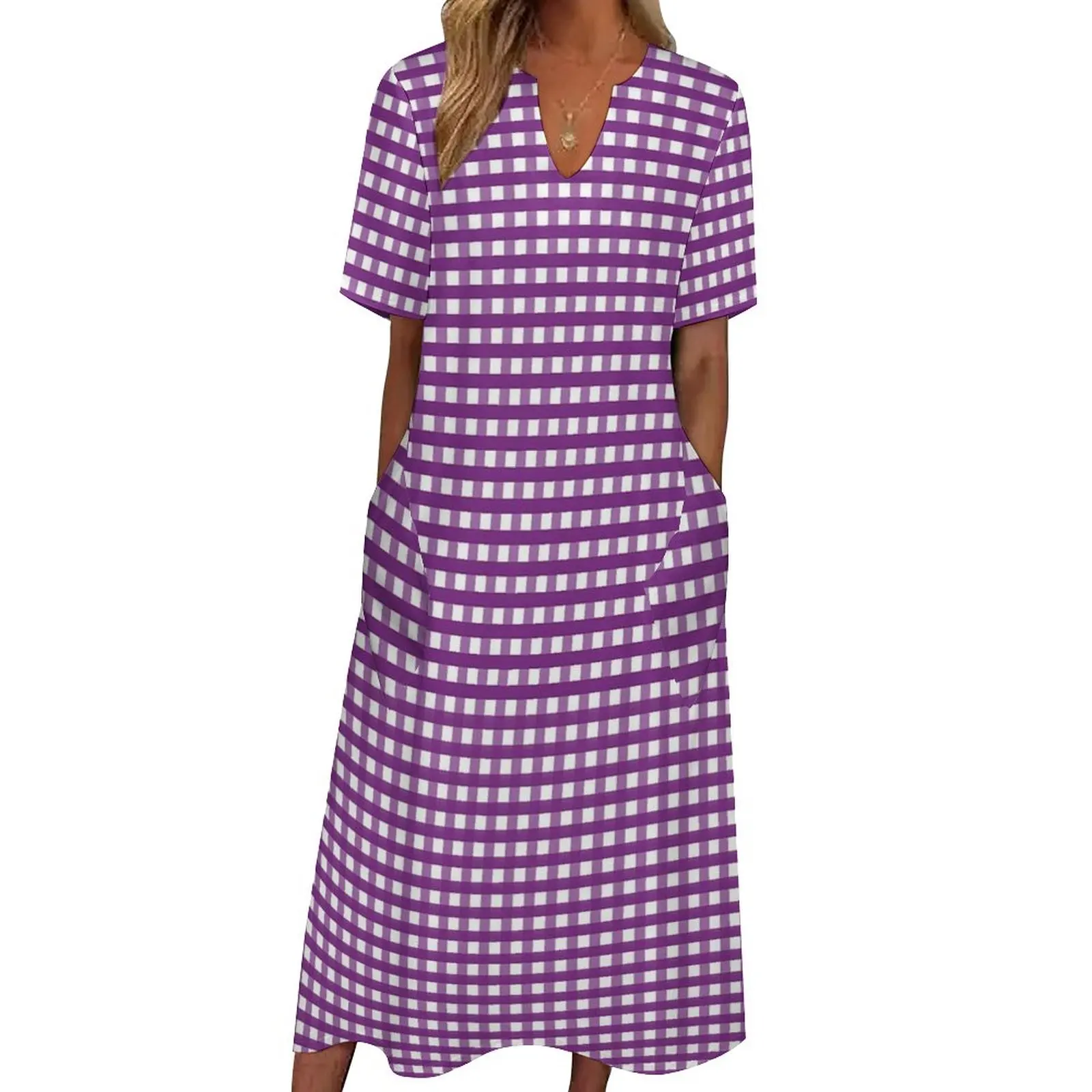 

Платье-макси в клетку, с коротким рукавом