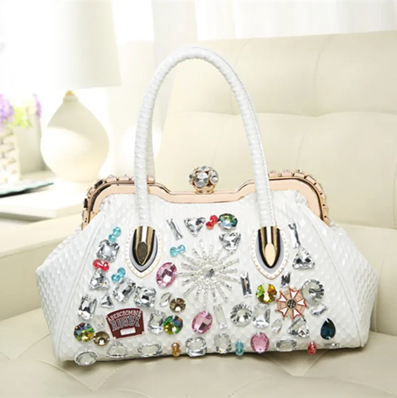 

2024 new Women color diamond bag with diamond clip with drill handbags rhinestone female evening bag oblique shoulder bags lock