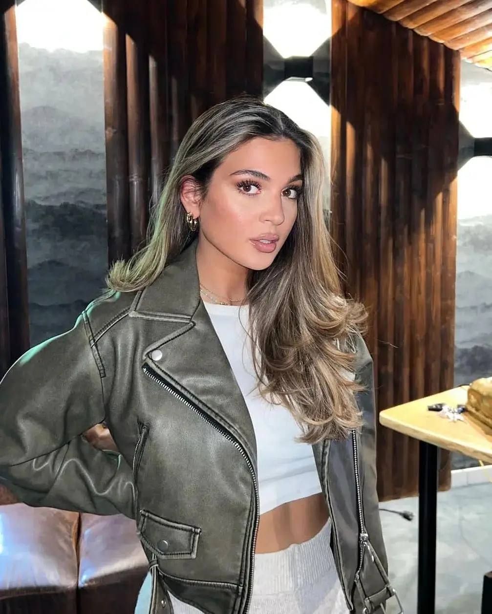 

Suninheart Women Vintage Loose Pu Faux Leather Short Jacket with Belt Streetwear Female Zipper Retro Moto Biker Coat Outwear