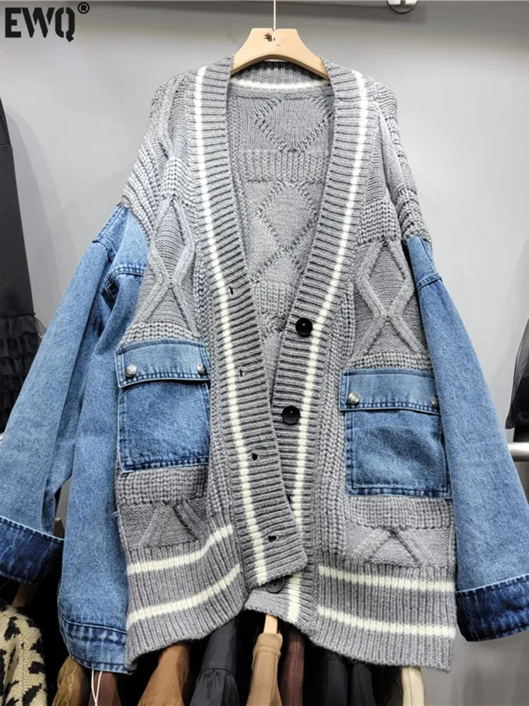 

[EWQ] Korean style denim patchwork long sleeved cardigan knit sweater outerwear for women personalized loose fitting top autumn