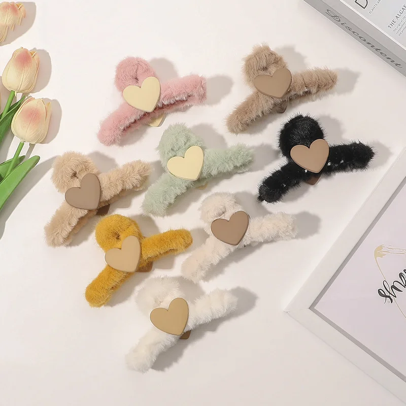 

New Autumn Winter Faux Fur Plush Hair Claw Clips for Women Girls Cute Korea Fashion Heart Hair Clamp Clip Headwear Accessories
