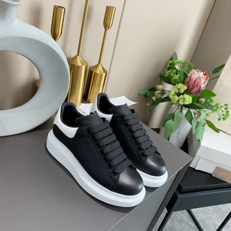 

Brand color matching white shoes, breathable and comfortable leather women's shoes, high-quality lace-up, casual couple shoes