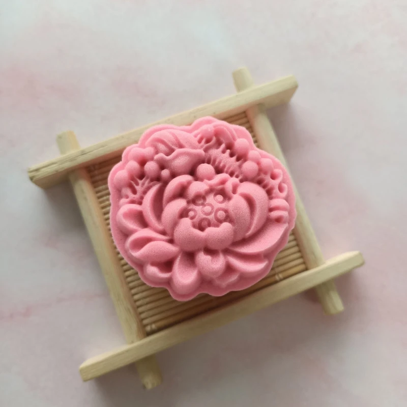 

50g Plastic Material Mooncake Mold Fish Lotus Shape Stamps Moon Cakes Moulds for Mid-Autumn Festival DIY Baking Mooncake