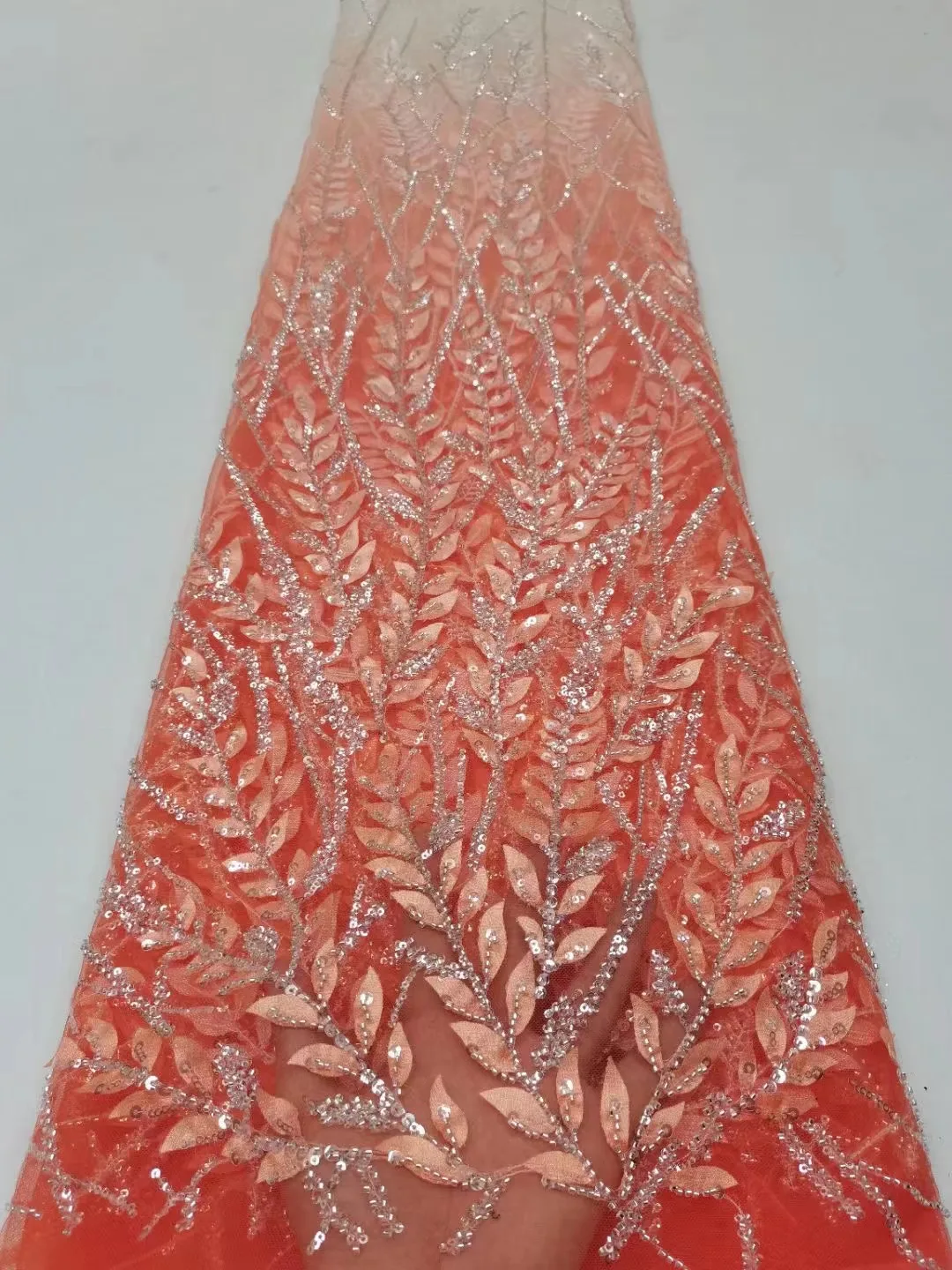 

2023 High-End Handmade Beaded Lace Fabric France Sequins Embroidery 3D Beads Nigerian Bridal Mesh Lace Fabric For Sewing