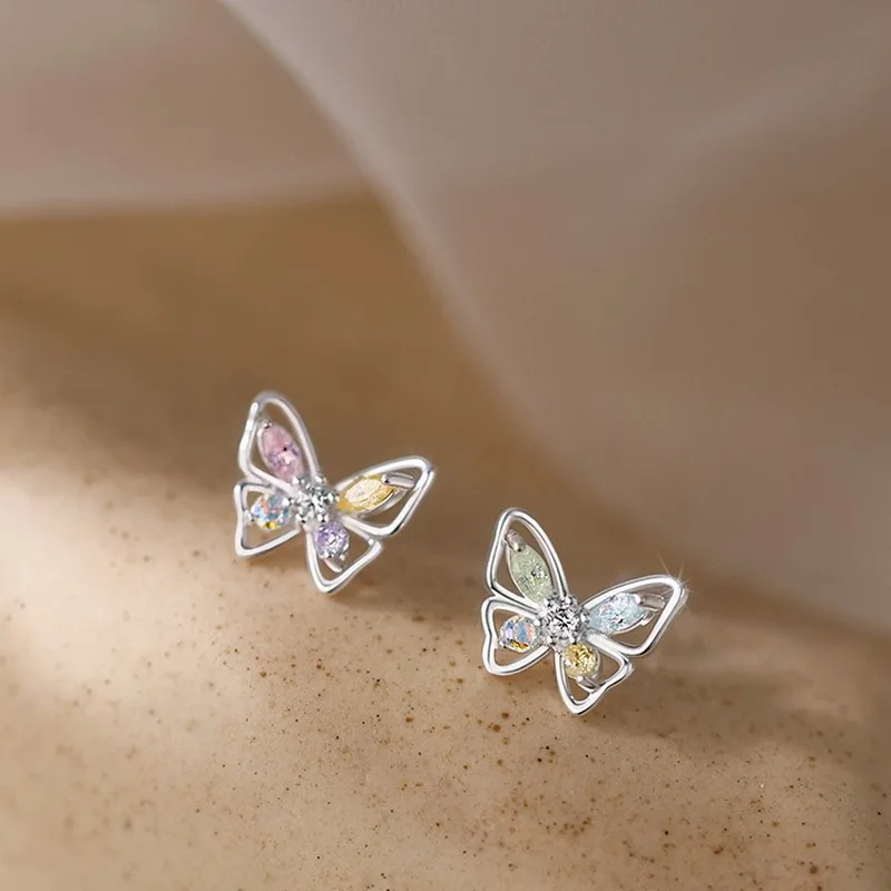 

Korean Exquisite Butterfly Stud Earrings For Women Shiny Crystal Zircon Hollow Butterfly Versatile Earring Girls Party Jewelry