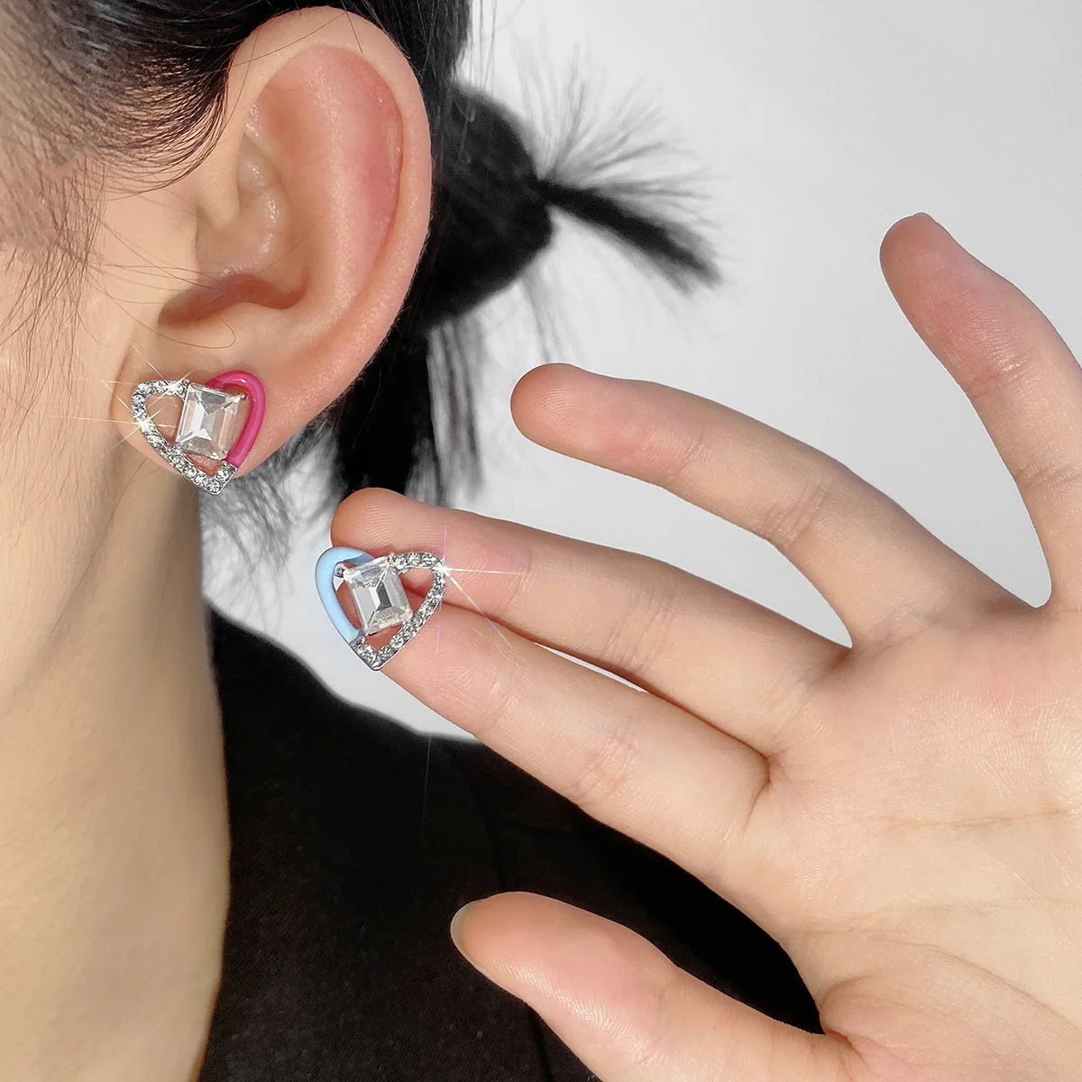 

Sweet Love Candy Zircon Earrings for Woman Y2K Drops Glaze Rhinestone Splice Blue Pink Heart Stud Earrings Jewelry Wholesale