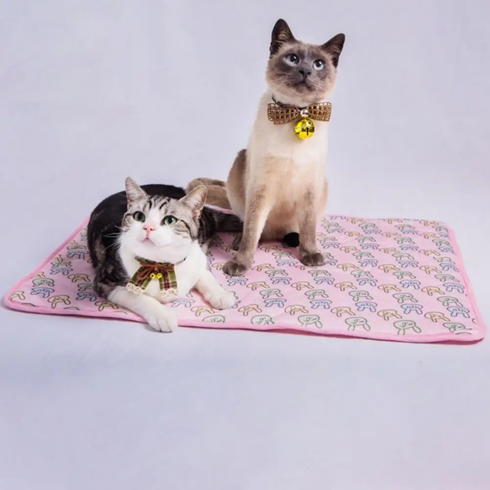 

Exquisite Pet Cooling Mat Smudge-proof Non-deformed Cooling Air Permeable Comfortable Fabric Summer Pet Mats for Kitten