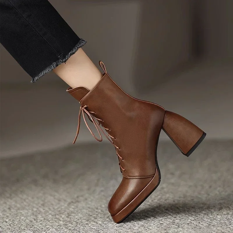 Женские ботильоны на высоком каблуке новые коричневые кожаные в британском