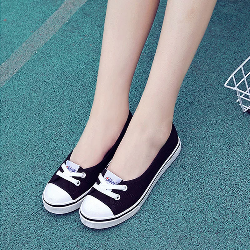Spring Light Canvas Shoes Women Shoes Slip-on Korean Tide Students Set Foot Pedal Flat Shoes Flat Heel Soft Leather Round Toe