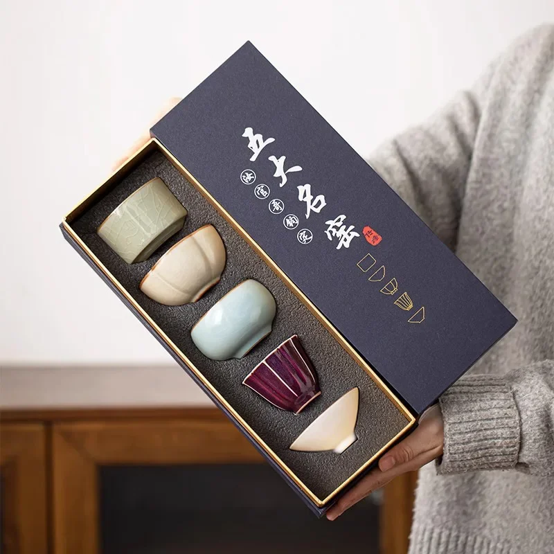 Китайская чайная чашка в стиле ретро