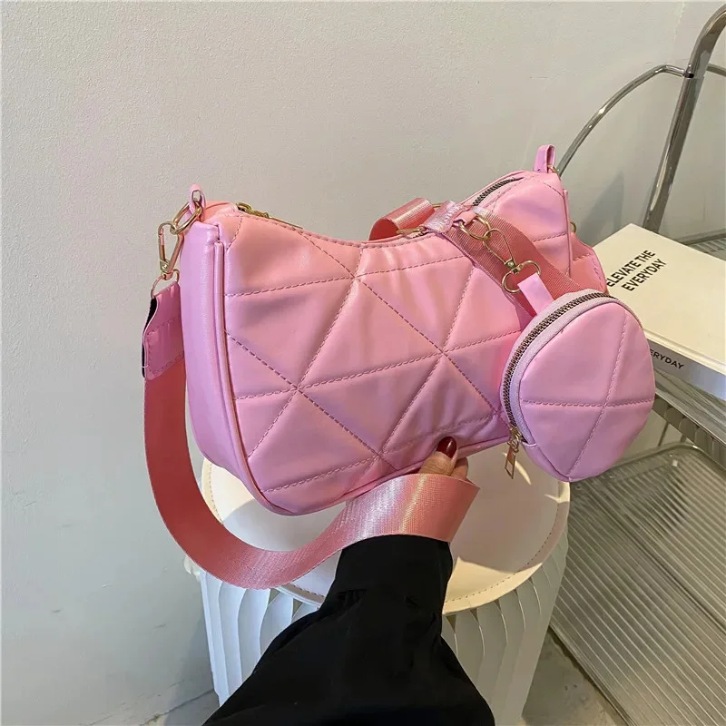 

2024 Summer New Women's Messenger Bag Fashion All-match Rhombus Shoulder Bag Female Trend Solid Color Zipper Small Square Bag