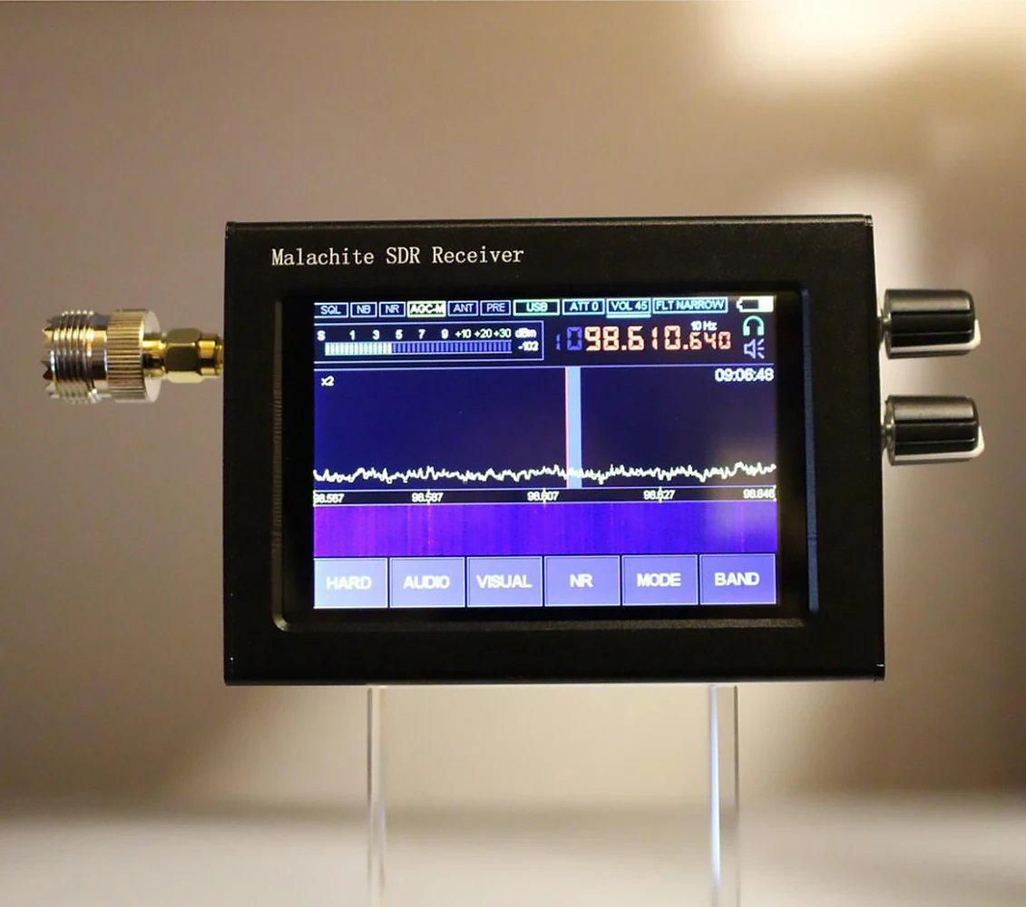 

50kHz~2GHz Malachite Receiver SDR Software Radio Receiver DSP Noise Reduction Full Mode with 3.5 Inch IPS Touching Screen