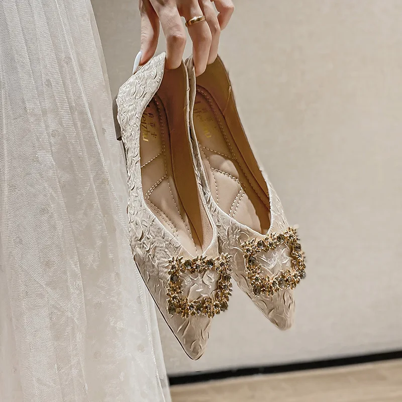 Plus Size 35-43 Women Pointed Toe Flats Bling Diamond Buckle Wedding Shoes Fashion Ballet Flat Shoes Sweet Girl Ladies Shoes
