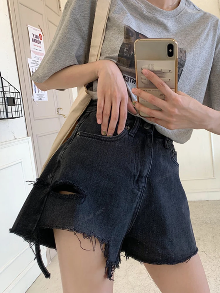 New Summer Women High Waist Wide Leg Hole Frayed Denim Shorts Streetwear Female Button Loose Blue Jeans Shorts Bottoms