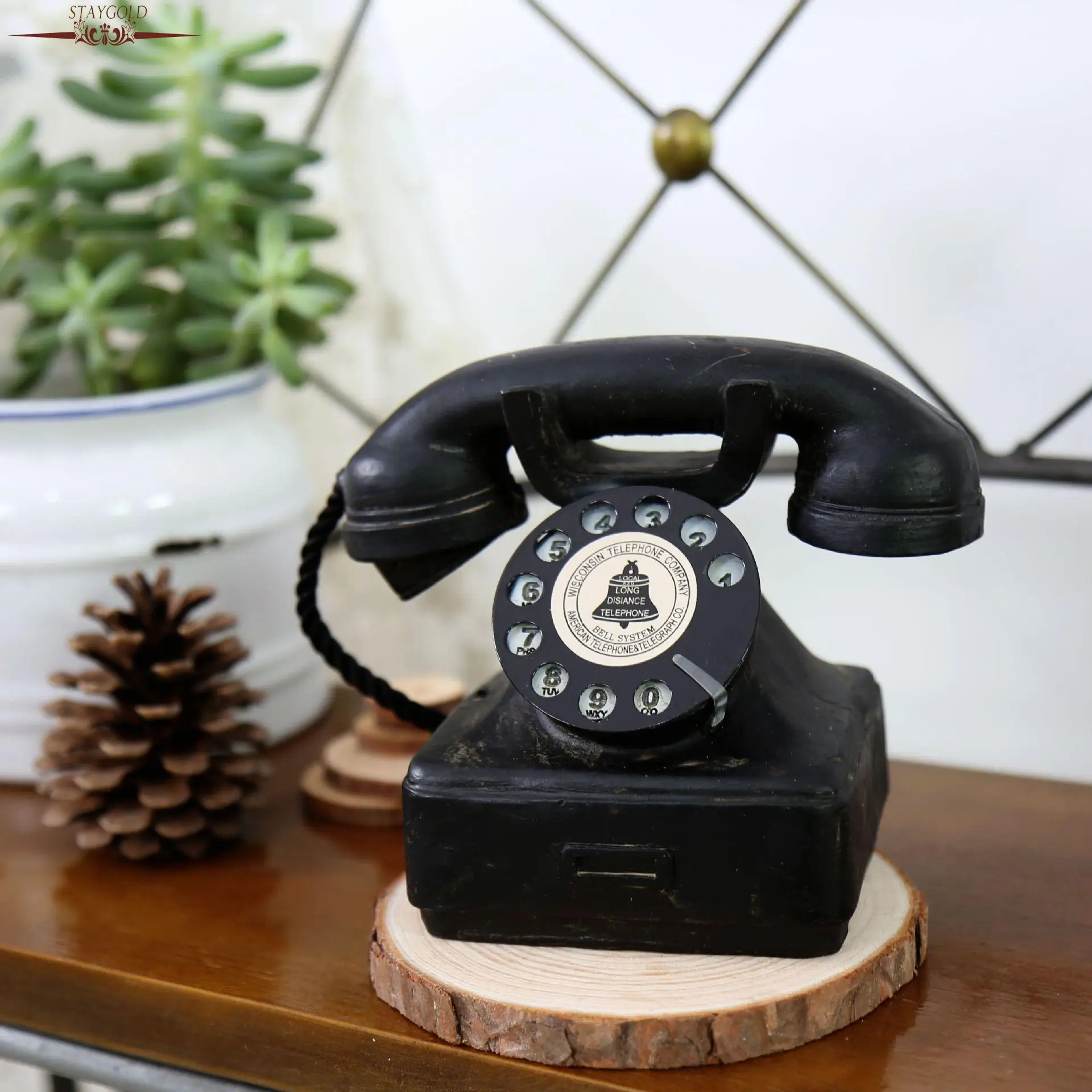 

Retro Telephone Vintage Home Decor Resin Crafts Bar Decoration Accessories Antique Art Collections