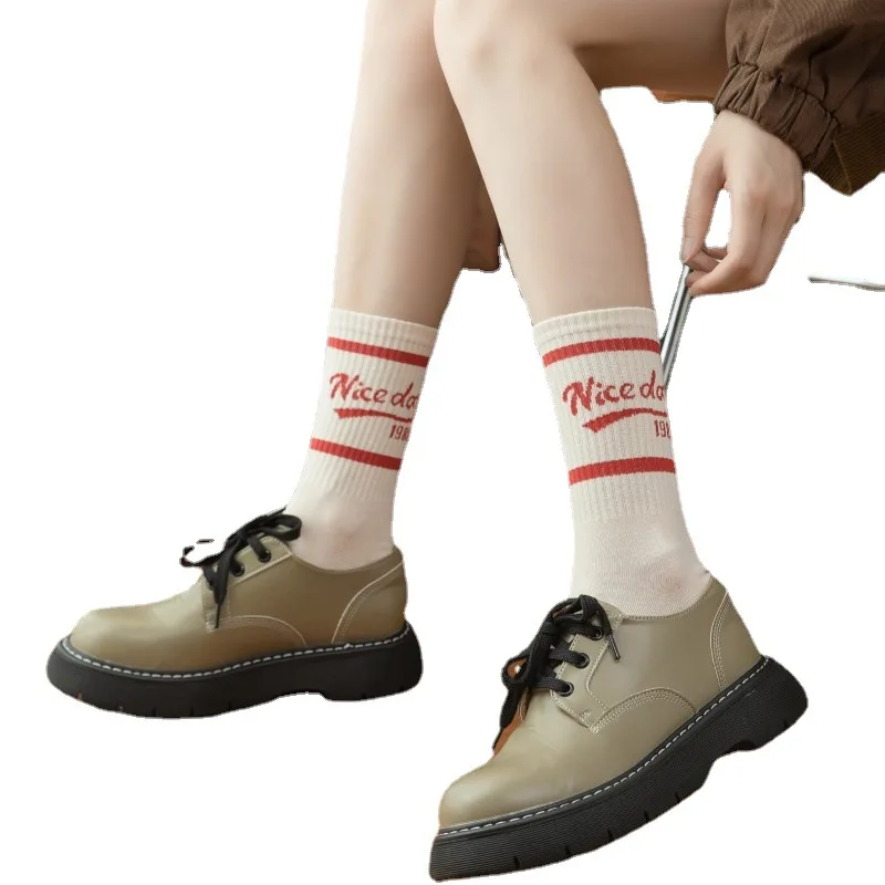 Fashion Trend Cotton Sports Socks Set for Women Casual Vintage Letter High Quality Cotton American Style Socks 5 Pairs Female