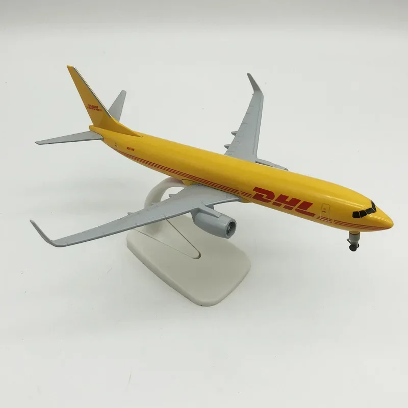 Масштабная модель самолета B737 DHL 1:200