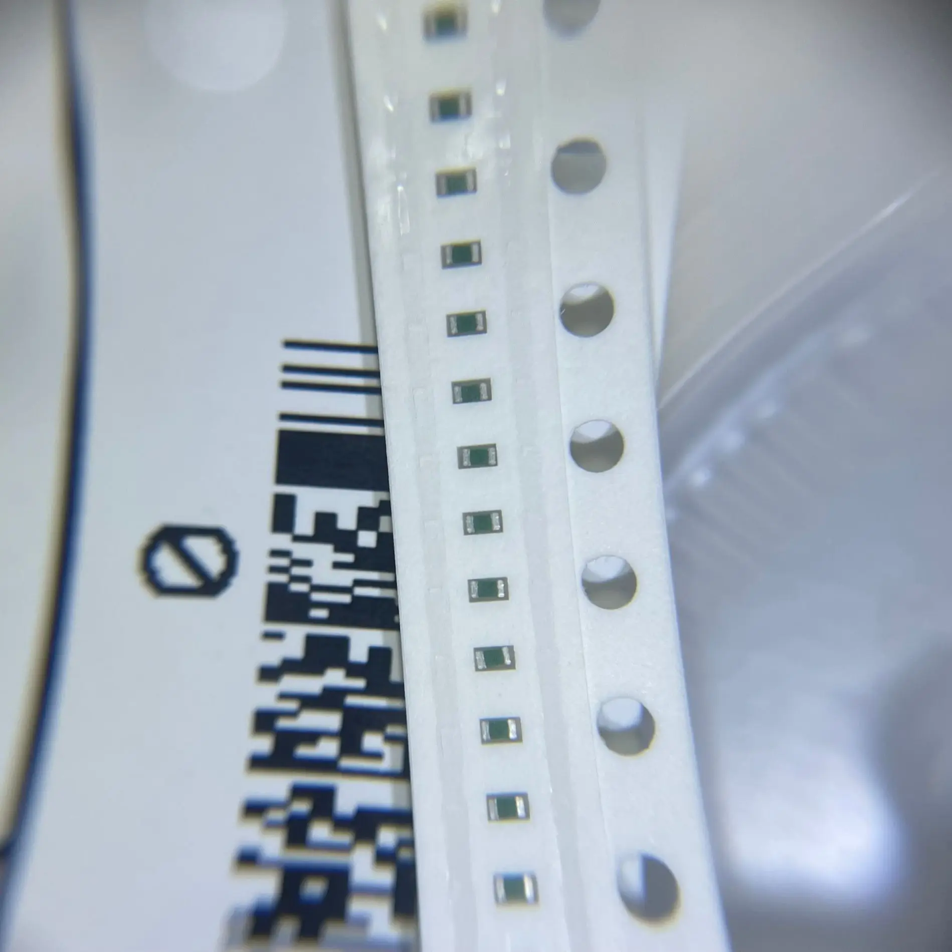 100 шт./лот серия значений сопротивления RK73H1ETTP1002F RK73H1ETTP 0402 1% автомобильного класса