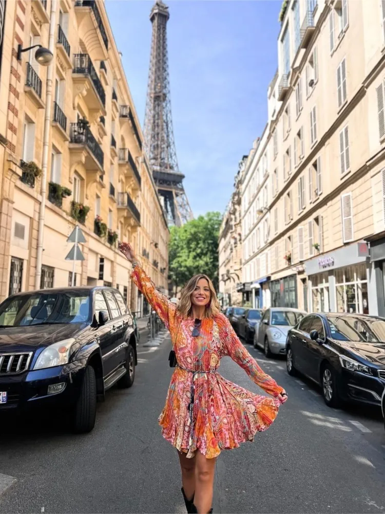 

Мини-платье женское ТРАПЕЦИЕВИДНОЕ с длинным рукавом и круглым вырезом