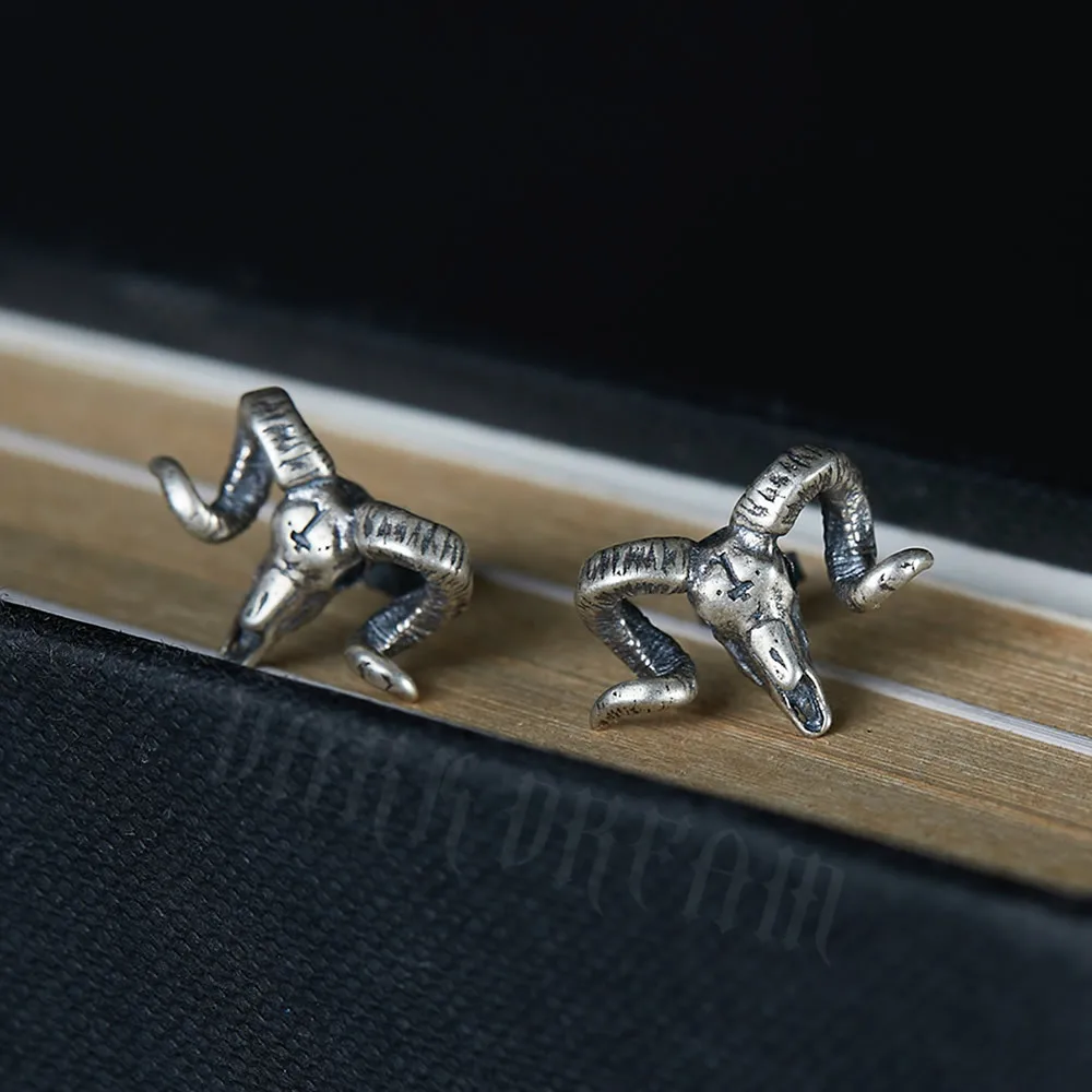 

Индивидуальные 925 Твердые Серебряные Серьги с Черепом Козы Шип Серьги Готические Серьги-гвоздики Унисекс Пирсинг Модные Аксессуары Для Вечеринок