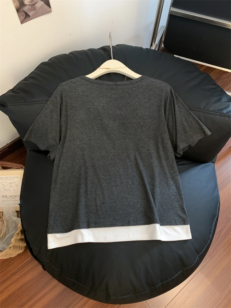 Футболка женская из двух предметов с пуговицами V-образным вырезом и коротким