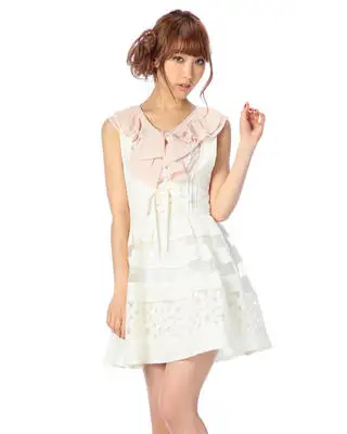 Женское кружевное мини-платье с цветочным рисунком