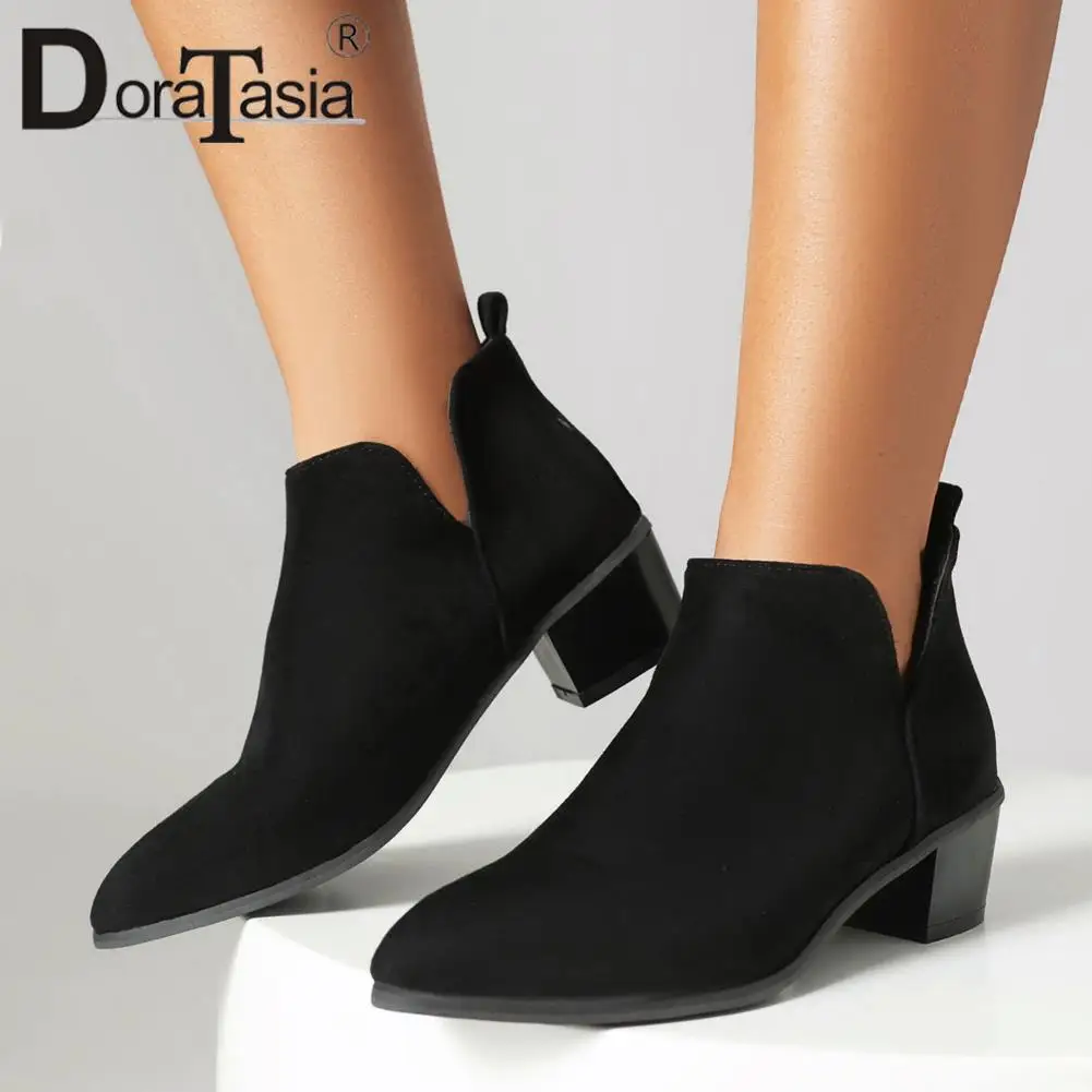 

Big Size 43 Brand Design Female Slip-on Western Cowboy Boots Fashion Pointed Toe women's Cowgirl Boots Casual Party Woman Shoes