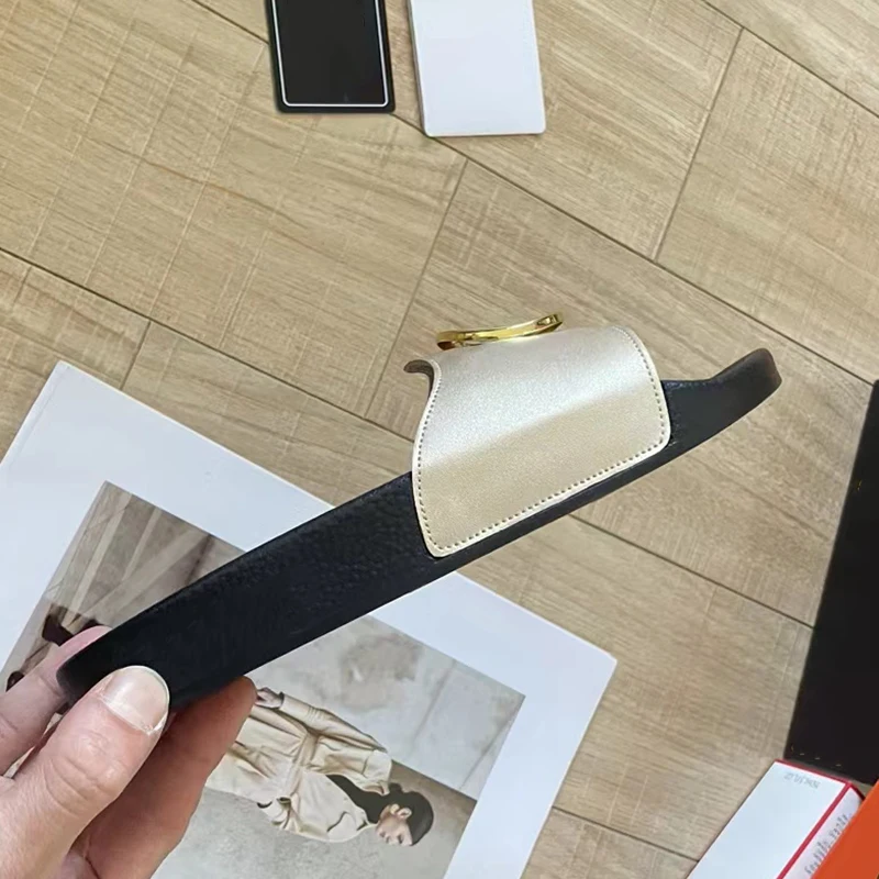 Women's slippers 2023 new summer fashion luxury women's shoes metal decoration flat leather men's slippers casual beach shoes