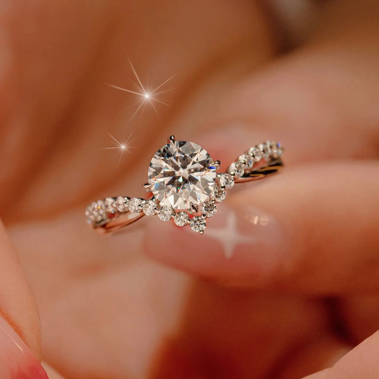 

Synthetic Moissanite diamond Jewelry 1 carat four claw cross V ring female