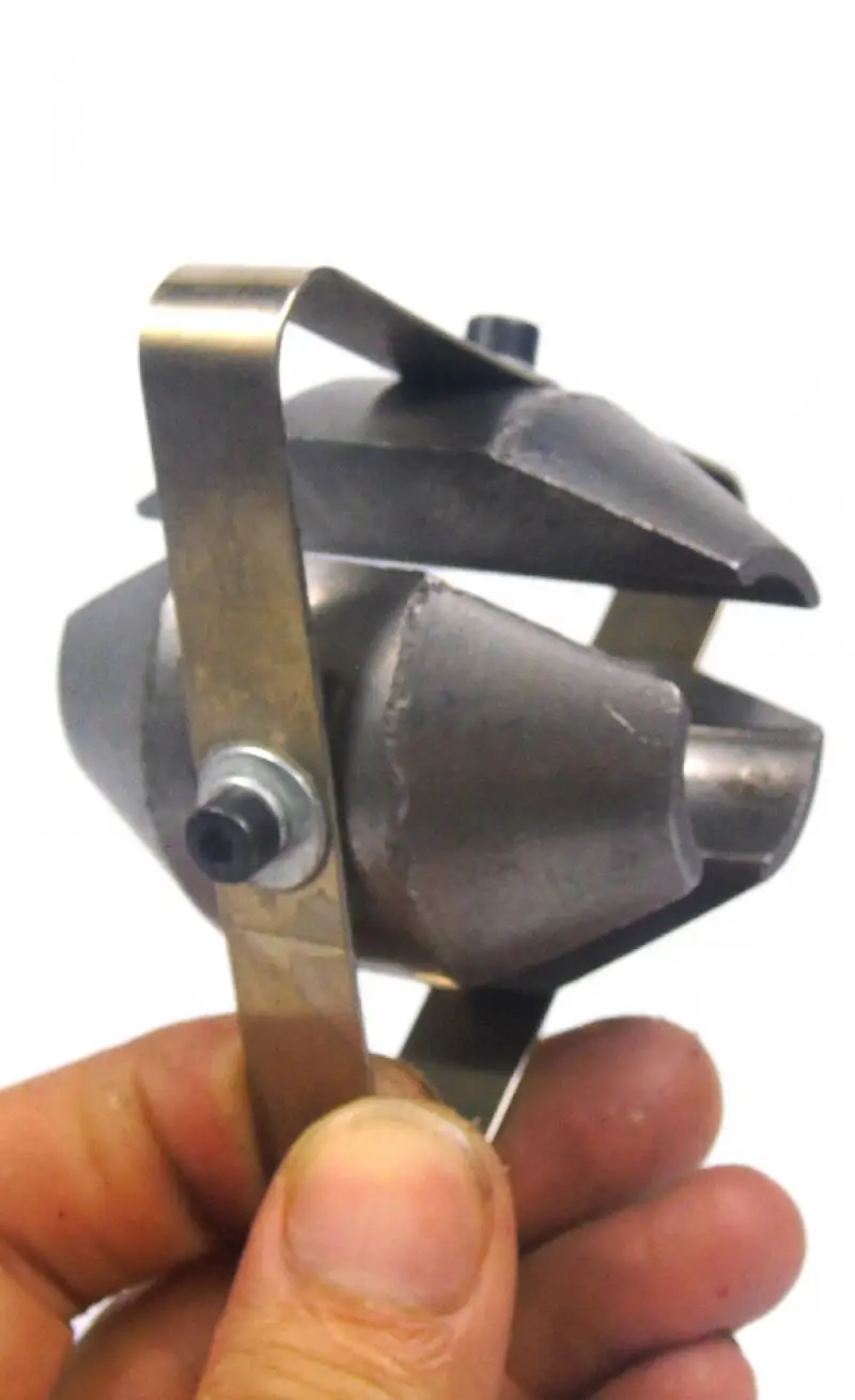 

Type 150 pipe dredging machine cleaning clamping block, lock core thickened stainless steel triangular disc clutch accessories