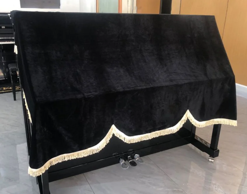 

Золотой бархатный чехол для фортепиано