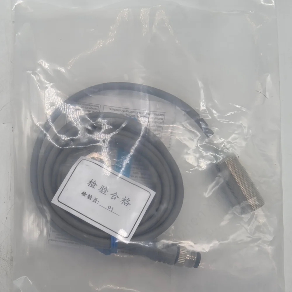 E2E-X7D1-M1GJ 0.3M2M 12VDC до 24VDC, установка с резьбой 7 мм, 55 мм * 29 мм * 29 мм (art.: 3920d9637f458) - 3920d9637f458