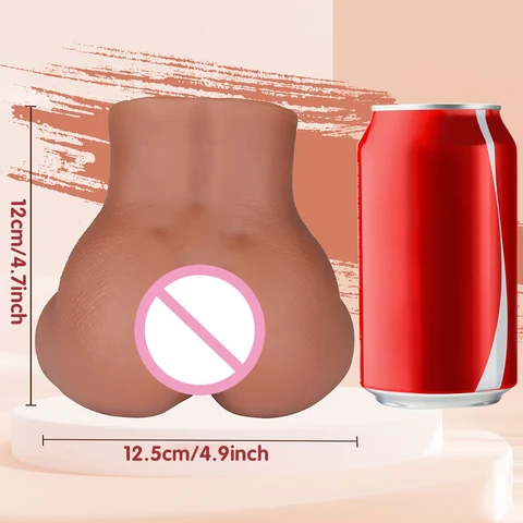 Жағажайда ашық купальник киген қыздар