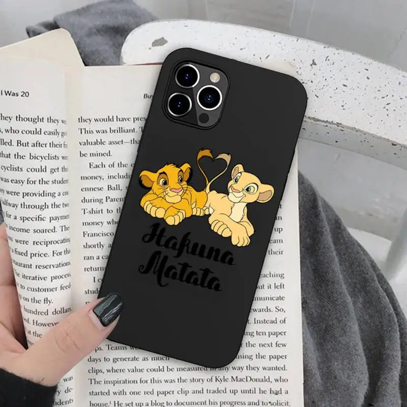 Чехол для телефона Hakuna Matata с симбой и тимоном Король Лев iphone 13 12 11 Pro Mini XS MAX 8 7 Plus X