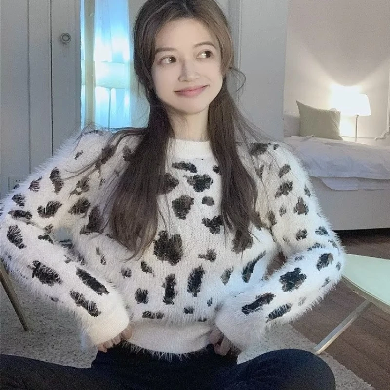 Укороченный женский пуловер