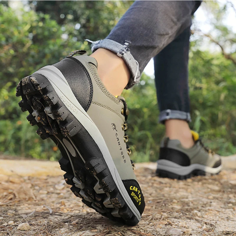 R. Xjian New Men's Lace Up  Hiking Shoes Are Warm Breathable Anti-Skid  Wear-Resistant Casual Outdoor Sneakers