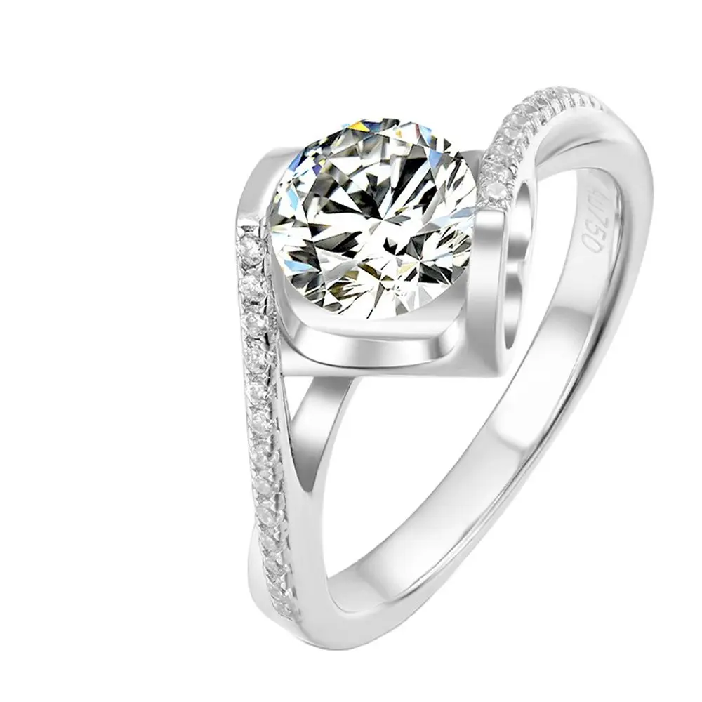 

Женское классическое кольцо из серебра 925 пробы с муассанитом 1 карат
