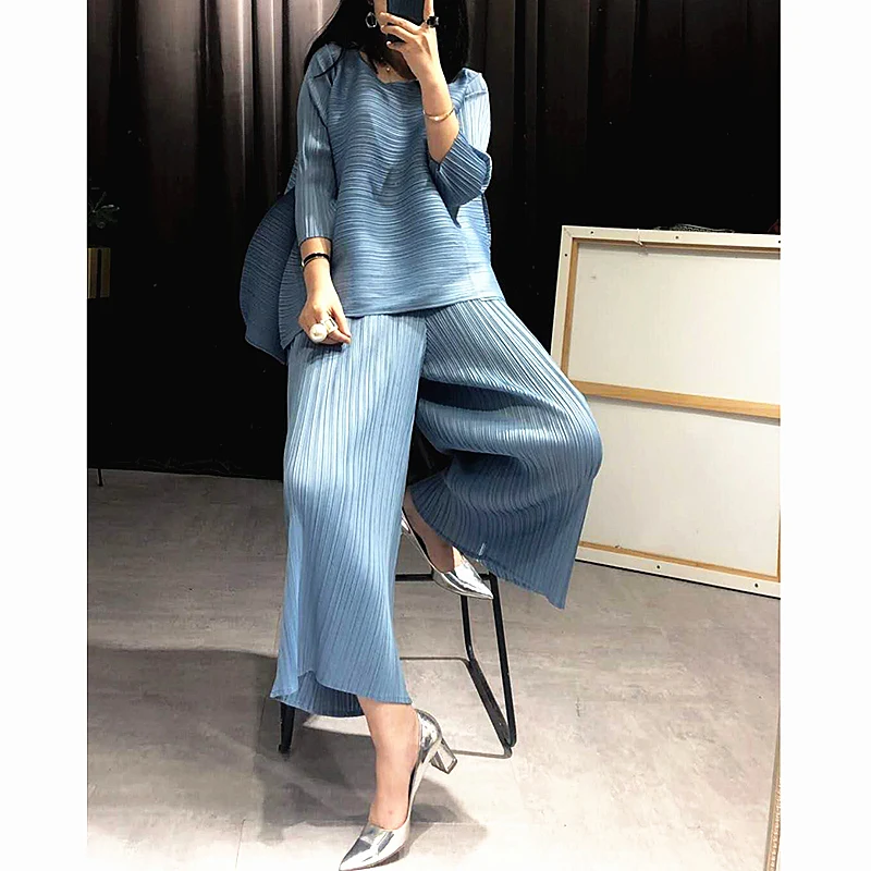 

YUDX Changpleat Loose Women Sets Miyak Pleated Fashion Solid Wide Leg Pants and T-shirts Two Pieces Female Suits Plus Size Tide