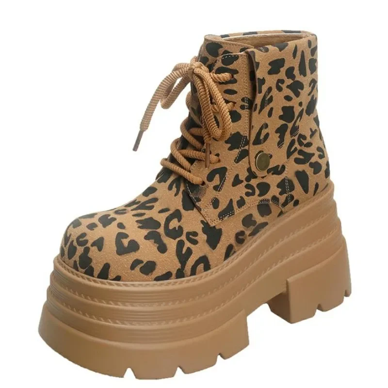 Женские ботильоны с леопардовой платформой 10 см зимние замшевые ботинки на