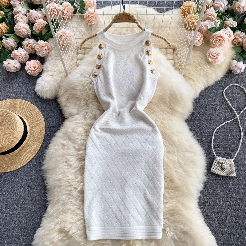 

Knitted tailoring dress Sexy waist and hips stretch knitted halterneck wrap hip skirt women's crochet dress sleeveless Korea