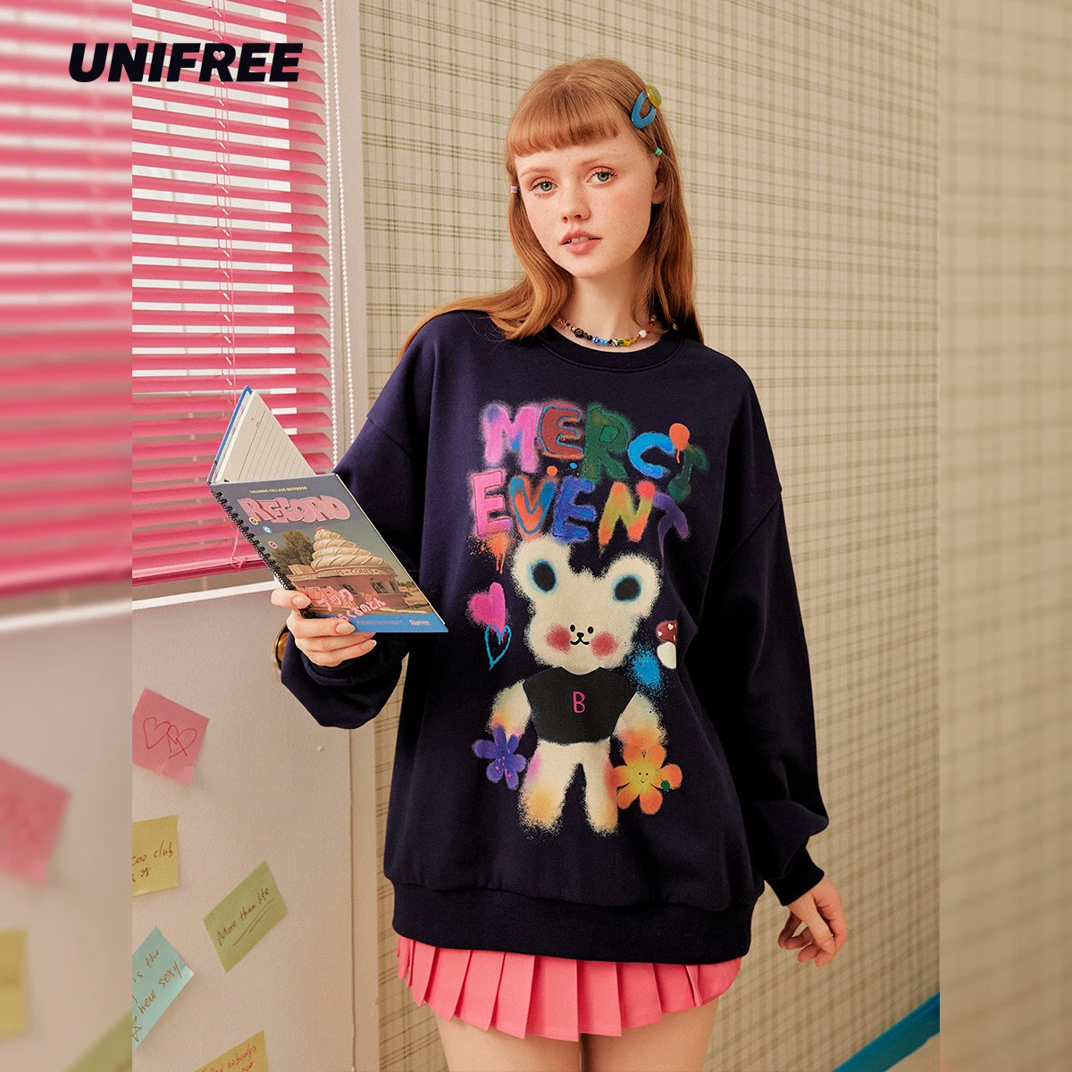 

UNIFREE Cute Doodles Sweatshirts for Women Streetwear Hip-Hop Loose Colorful Cartoons Pullovers Fashion Long Sleeves Women Tops